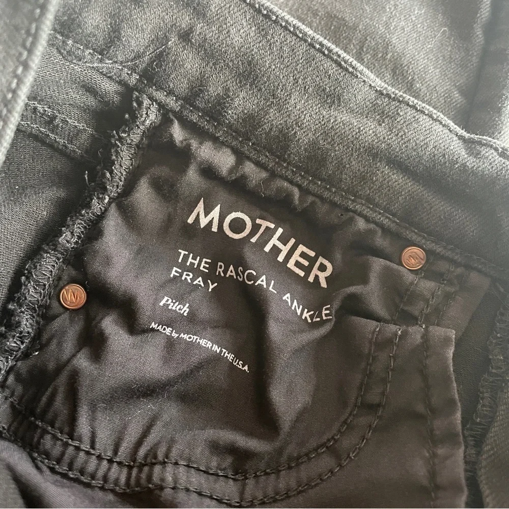 MOTHER- The Rascal Ankle Fray in Black Pitch Straight Leg Jeans Mid Rise Size 24